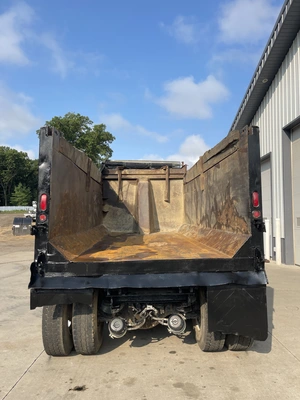 Used 2000 KENWORTH T800 TRI-AXLE DUMP TRUCK Dump trucks Michigan US | Miedema Asset Management Group #1436985