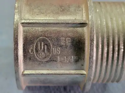 1-1/4" Screw Connector