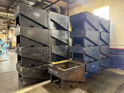 48" x 36" x 29" HIGH AMERICAN MFG GRAVITY FED PARTS HOPPERS WITH FORK POCKETS: YOBRO #25386