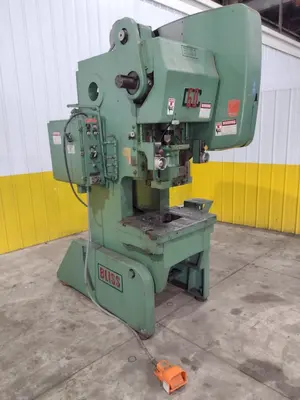60 TON BLISS MODEL #C-60 OBI FLYWHEEL STAMPING PUNCH PRESS 4" STROKE: STOCK #23467