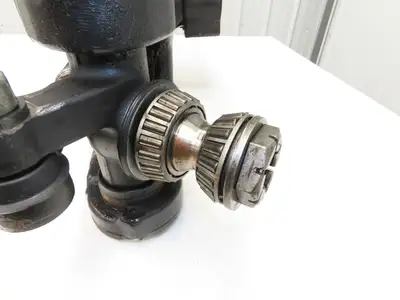 Hyster E80XN Forklift Rear Axle Dual Hydraulic Steering Assembly 8527474
