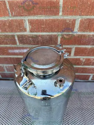 USED ALLOY PRODUCTS 15 LITER STAINLESS STEEL VESSEL 125 PSI W/ 4.5" OPENING
