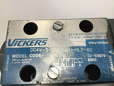 USED VICKERS DG4V-3-2AL-M-U-HL7-60