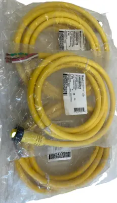 NEW MOLEX 1300060728 4P FEMALE STRAIGHT PVC CORD LOT OF 5