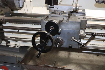 Used 2000 Clausing-Colchester 15", Inch/Metric, Newall DRO, 3-Jaw, 7.5 HP Engine Lathes New Jersey US | Machinery Values #1548858