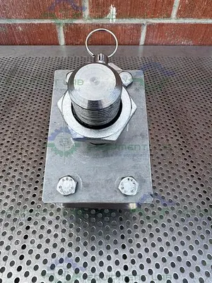USED ALBION DUAL TECH 5" INDUSTRIAL CASTER W/ THREADED FITTING, 6" X 4.5" PLATFORM