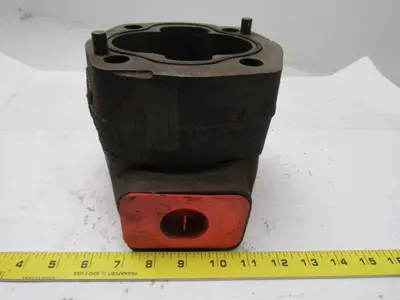 PARKER COMMERCIAL 323-3010-000 Bearing Carrier & Gear Housing Parts ?? Lot/1