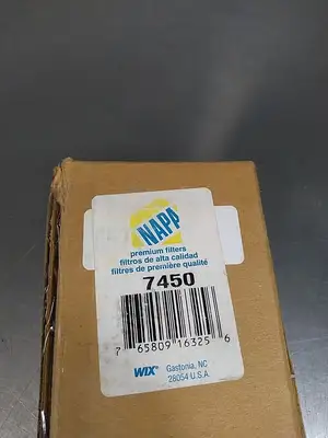 Napa 7450 Gold Oil Filter With Reducer Loc5D13