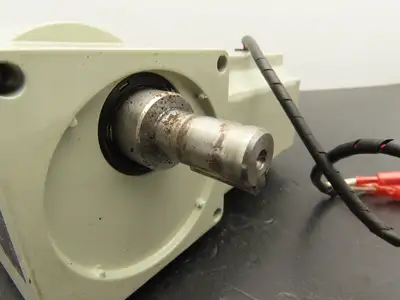 Sumitomo Hyponic Drive RNFM009-15L-30 Gearmotor 30:1 Ratio 56rpm 230V 3PH LH