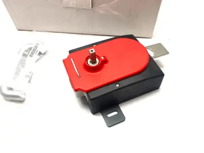 USED EUCHNER EXTENDING LOCKOUT HANDLE MECHANISM MODULE 111839