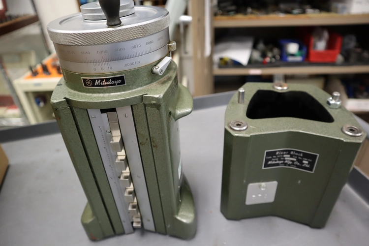 Used MITUTOYO 515-202 Height Gages Minnesota US | Machinesused.com #1384421