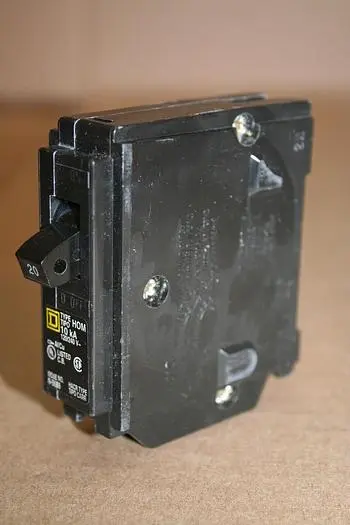 Used SQUARE D HOM120 Circuit Breakers Michigan US | Ideal Machinery #606294
