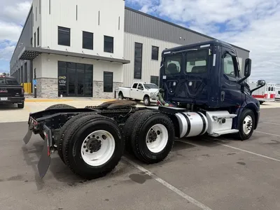 Used 2021 FREIGHTLINER CASCADIA Conventional trucks Minnesota US | Carco Truck & Equipment #1513677