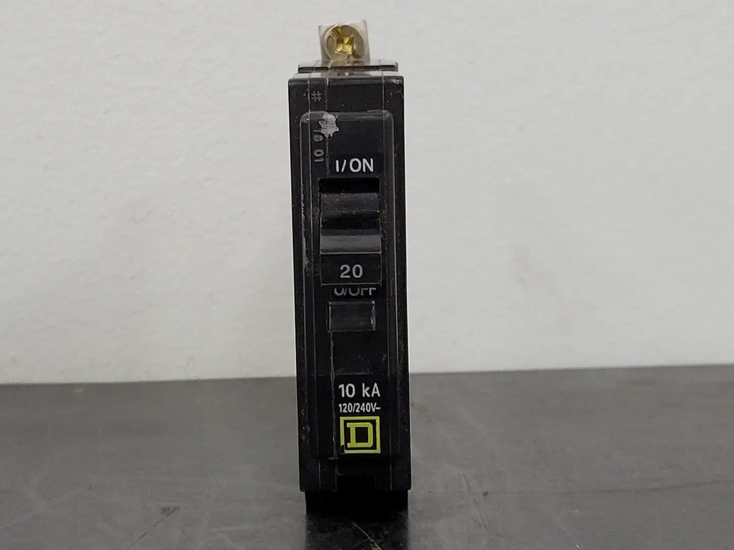 USED SQUARE D QOB120