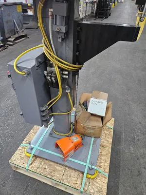 2003 Superior Press & Automation Rivit Riveters | Universal Press & Machinery (UPM) (7)