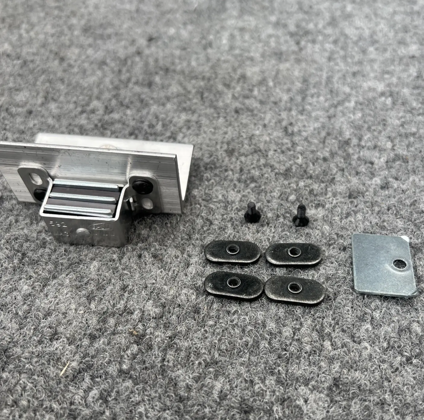New | in-Stock 80/20 2090 Misc Fasteners California US | Davliegogo LLC #1705910