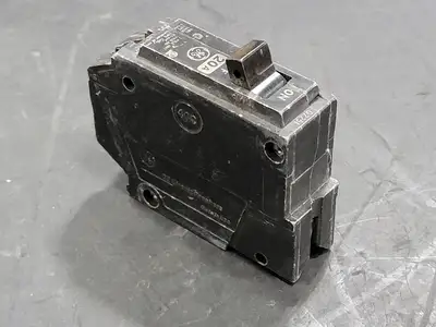 Used GENERAL ELECTRIC THQL1120 Switchgears British Columbia CA | Lenmark #241393