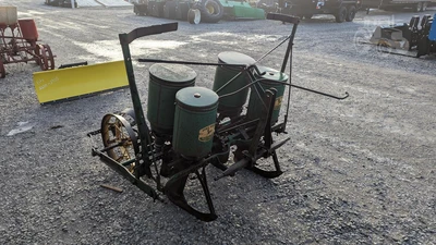 USED JOHN DEERE 246