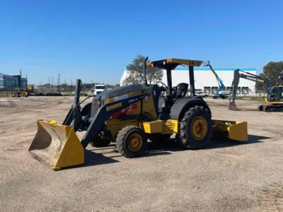 2015 JOHN DEERE 210L Utility Tractors | Steam Well LLC (2)