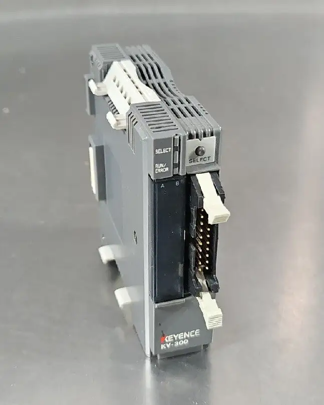 USED KEYENCE KV-300