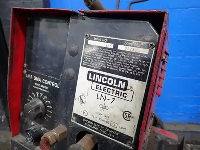 USED LINCOLN ELECTRIC CV300