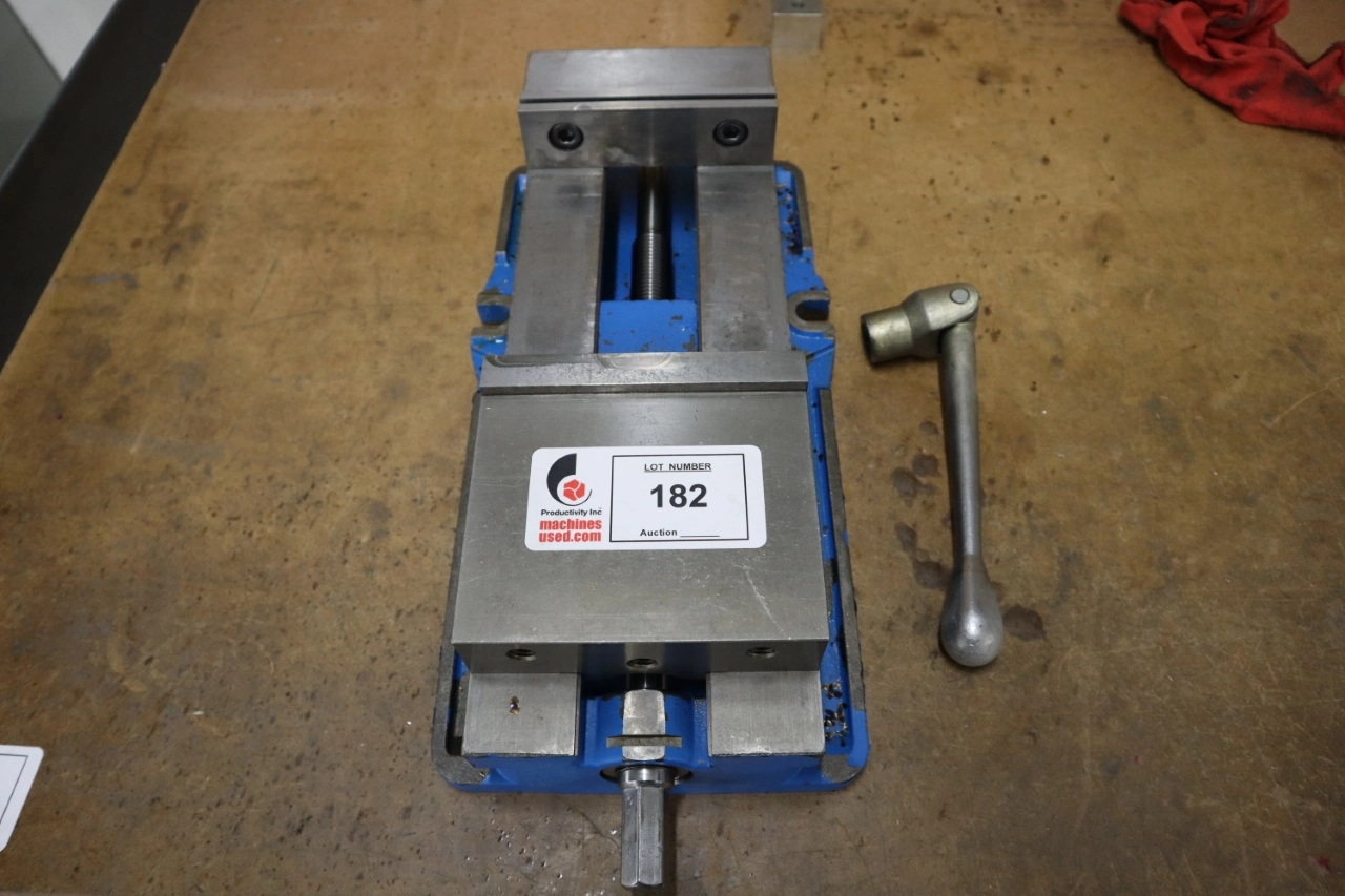 Used KURT WORKHOLDING SOLUTIONS D688 Vises Minnesota US | Machinesused.com #1390039