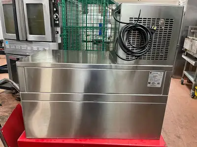 New | in-Stock Randell Used Randell CR9039 Refrigerated Countertop 39" Condiment Prep Rail Food Prep Tables Illinois US | Falcon Restaurant Supply #1376096