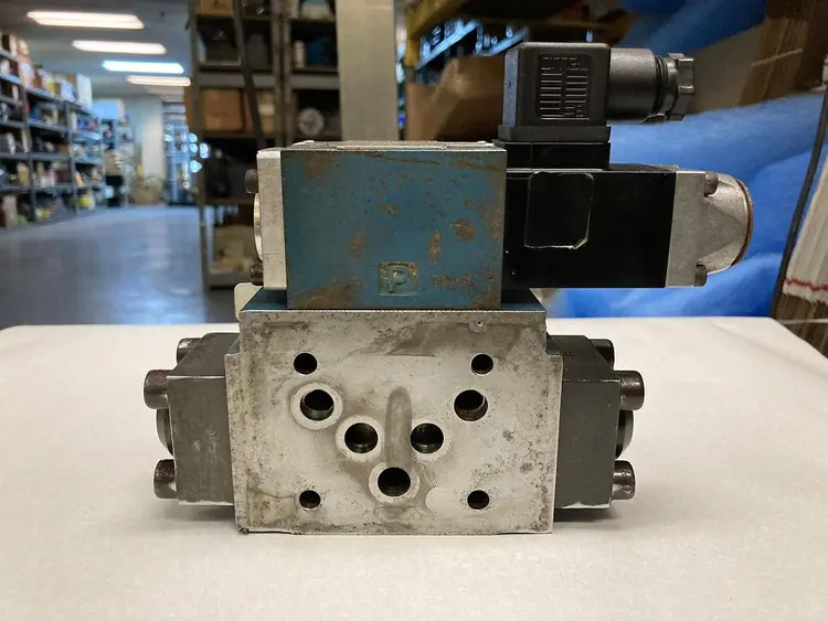 Used REXROTH 4WE6Y53/AW120-60NZ4 Solenoid Valves Ohio US | Surplus Asset Holdings #1246610
