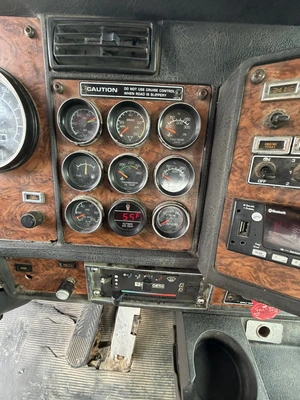 Used 1999 KENWORTH T800 TRUCK TRACTOR Conventional trucks Michigan US | Miedema Asset Management Group #1709409
