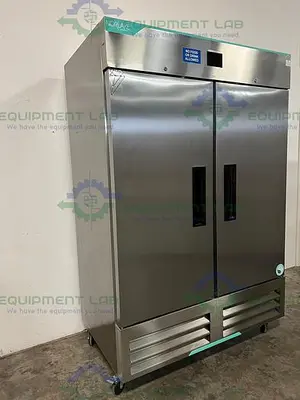 USED NORLAKE NSWDF492SSS/0A WHITE DIMOND SERIES DOUBLE DOOR FREEZER -20C, 49 CU. FT.