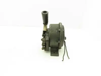 Yaskawa Electric PMED-12-HQ61 Welder Wire Motor Feeder 24V Size 1.2 Roller