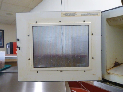 Amana Commercial Microwave Oven