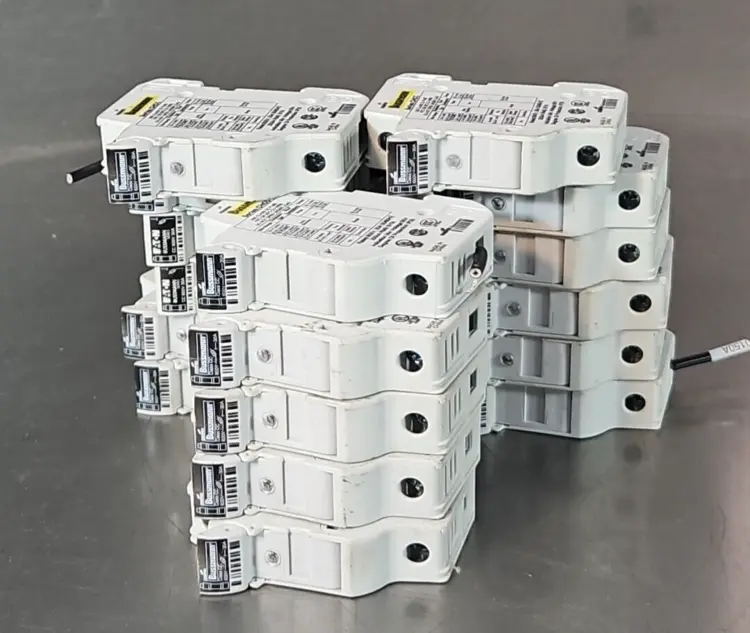Used Cooper Bussmann CHCC Fuse Accessories | Palmetto Automation #1156012
