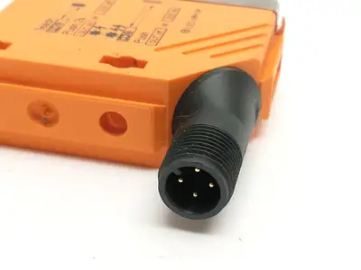 USED IFM DIFFUSE REFLECTION SENSOR W/ BACKGROUND SUPPRESSION