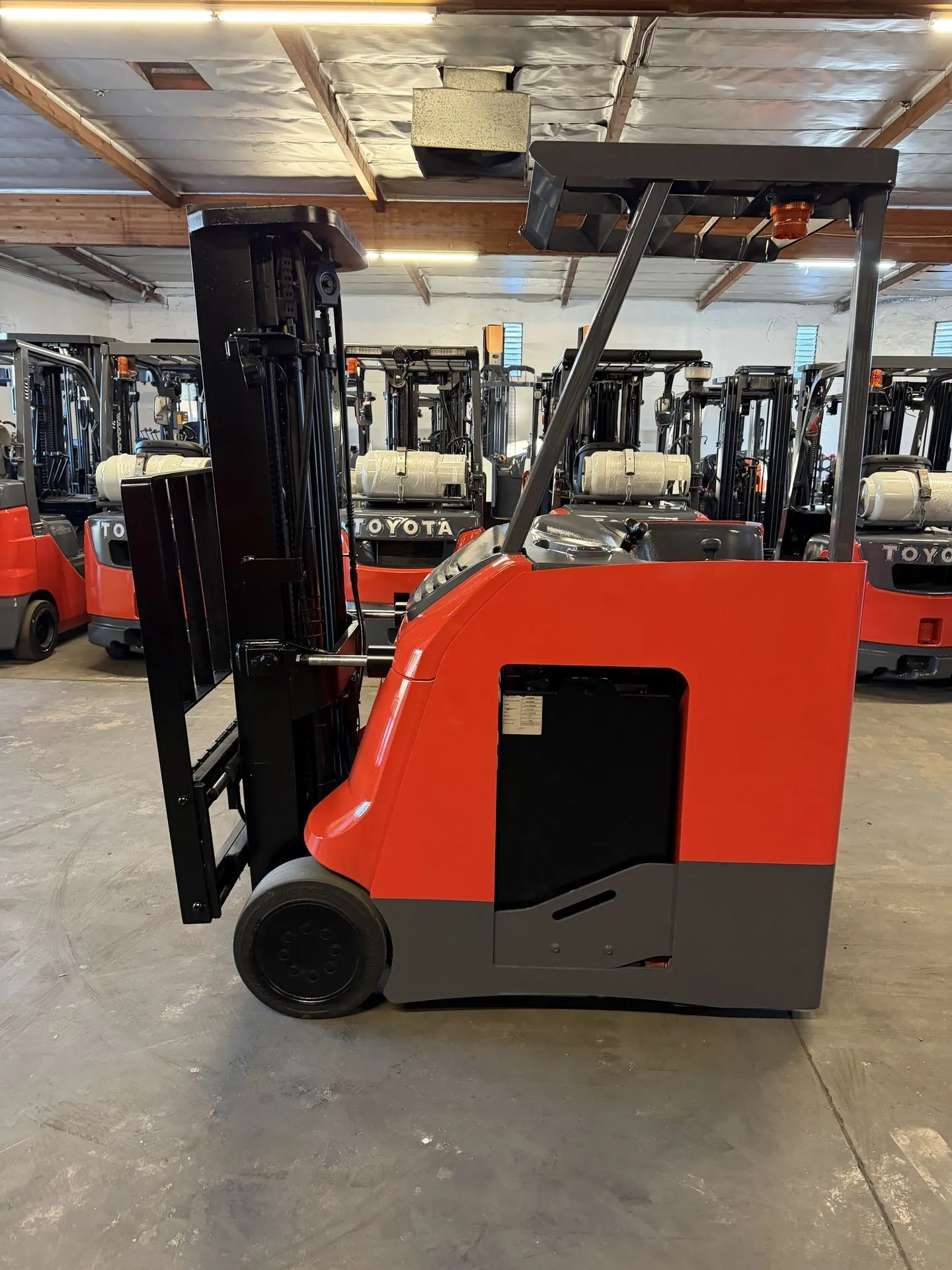 USED 2019 TOYOTA 8BNCU15