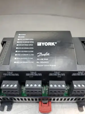 USED YORK Danfoss AK-XM 208B (080Z0021)