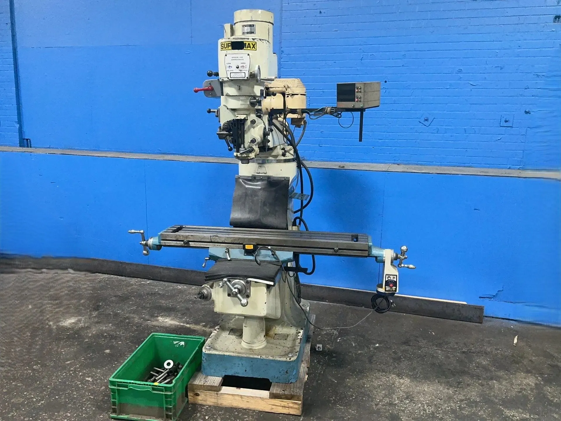 Used SUPERMAX YCT1 1/2VS49 Vertical Mills Ohio US | HGR 24 #1266709