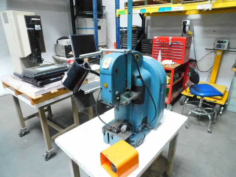 Used AMP 565435-5 Crimpers Texas US | Aucto #1454450