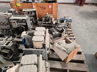 Used _UNKNOWN_ _UNKNOWN_ Circuit Breakers Indiana US | Myron Bowling Auctioneers Inc #1503991