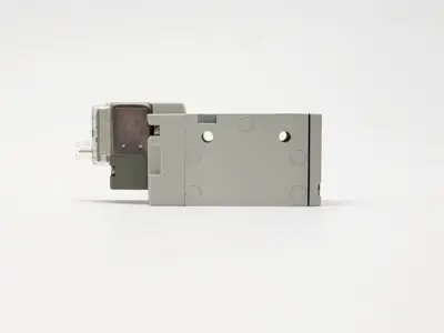 SYJ712M-5LOZ-01T | SMC  Pneumatic Solenoid Valve Body NC 1/8" Port - New Other