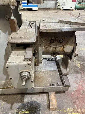 ROCKFORD MACHINE TOOL (24) Gear Shaping Machine