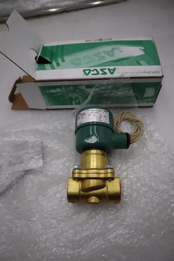 New ASCO 8210B026 Solenoid Valve, 3/4" NPT 120AC (FOUR AVAILABLE) STOCK H847