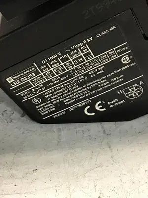 USED TELEMECANIQUE LP1D4011