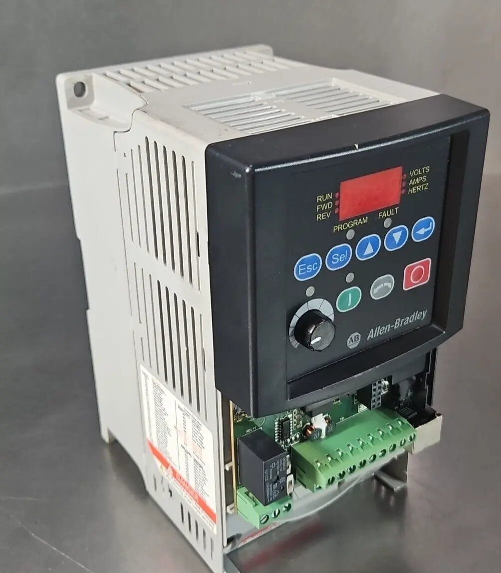 Allen-Bradley 22B-D4P0N104 PowerFlex 1.5 kW 2 HP AC Drive (BIN413)
