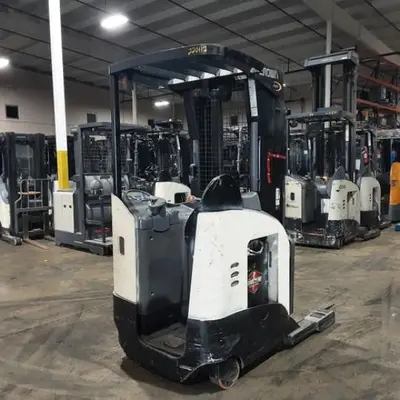 USED 2018 CROWN RR5725-45