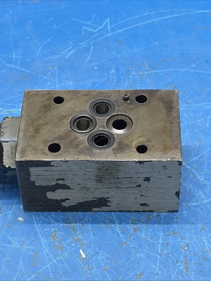 Used Eaton Vickers DGMFN-3-Z-P2W-41 Valves/Fittings Indiana US | J&J Industrial Supply #1269309
