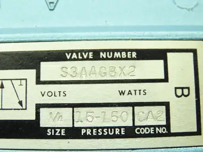 Skinner S3AAGBX2 Pneumatic Directional Control Valve 5-Way 3 Pos 150 PSI 1/4"NPT