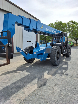 USED 2019 Genie GTH-1056