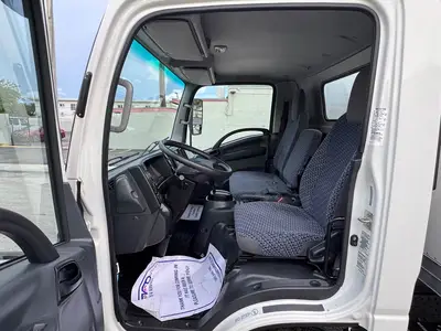 Used 2024 ISUZU NPR HD Box trucks Florida US | Truck and Van Outlet #1509131