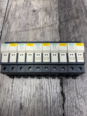 SCHNEIDER DF102 Electrical/PLC/Automation | ESS Industrial Equipment Sales (6)